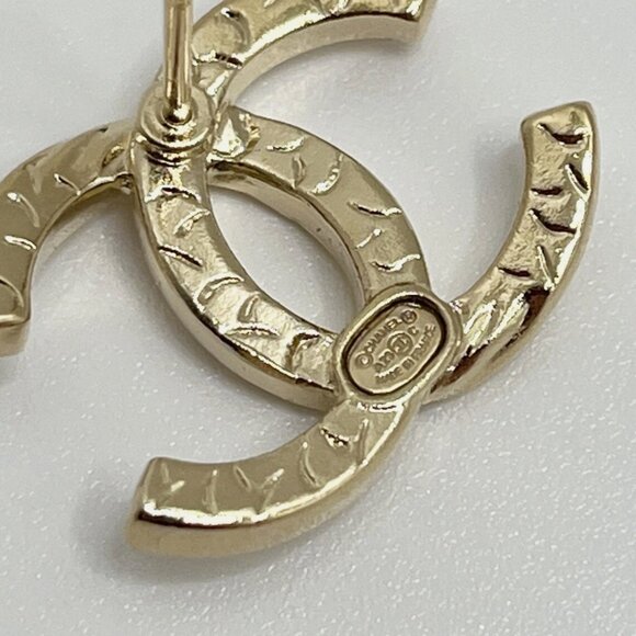 Authentic Chanel CC Large Earrings With Crystals Gold Hardware Brand New - Picture 6 of 9